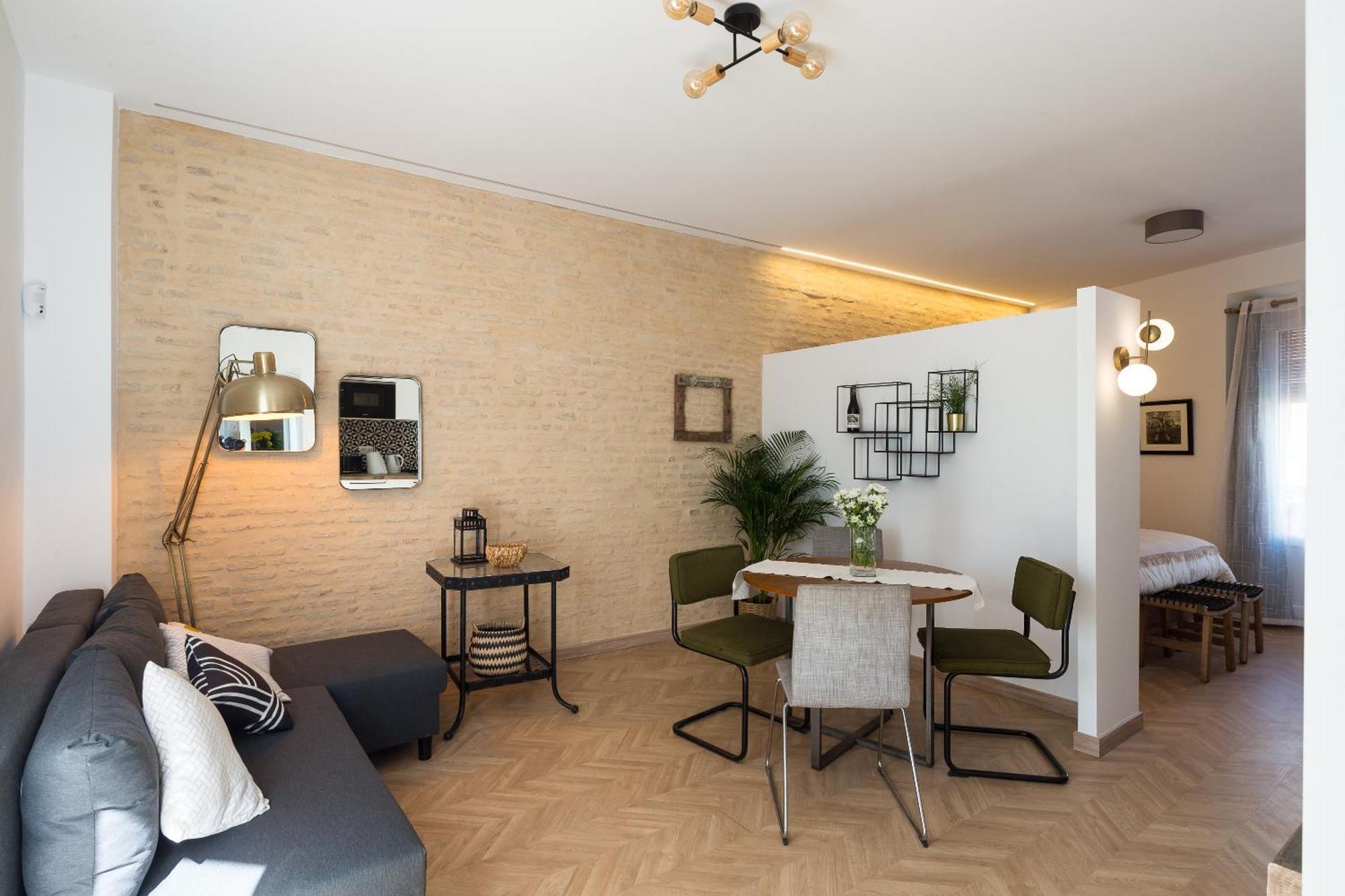 Center Apartment Fully Eqquiped Opcional Breakfast Sevilla Bagian luar foto