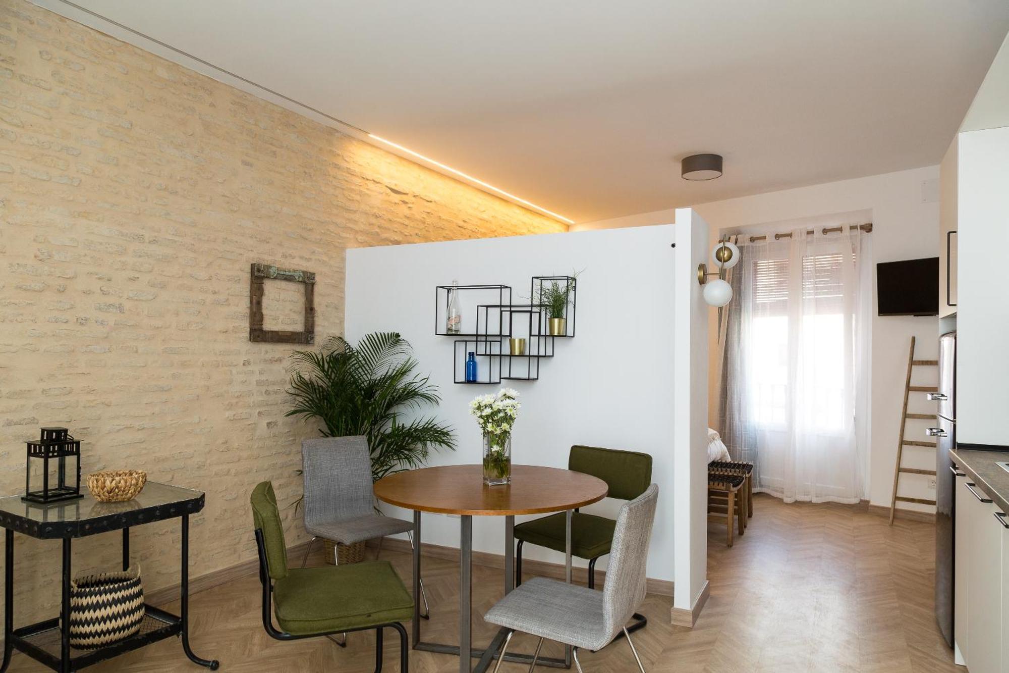 Center Apartment Fully Eqquiped Opcional Breakfast Sevilla Bagian luar foto