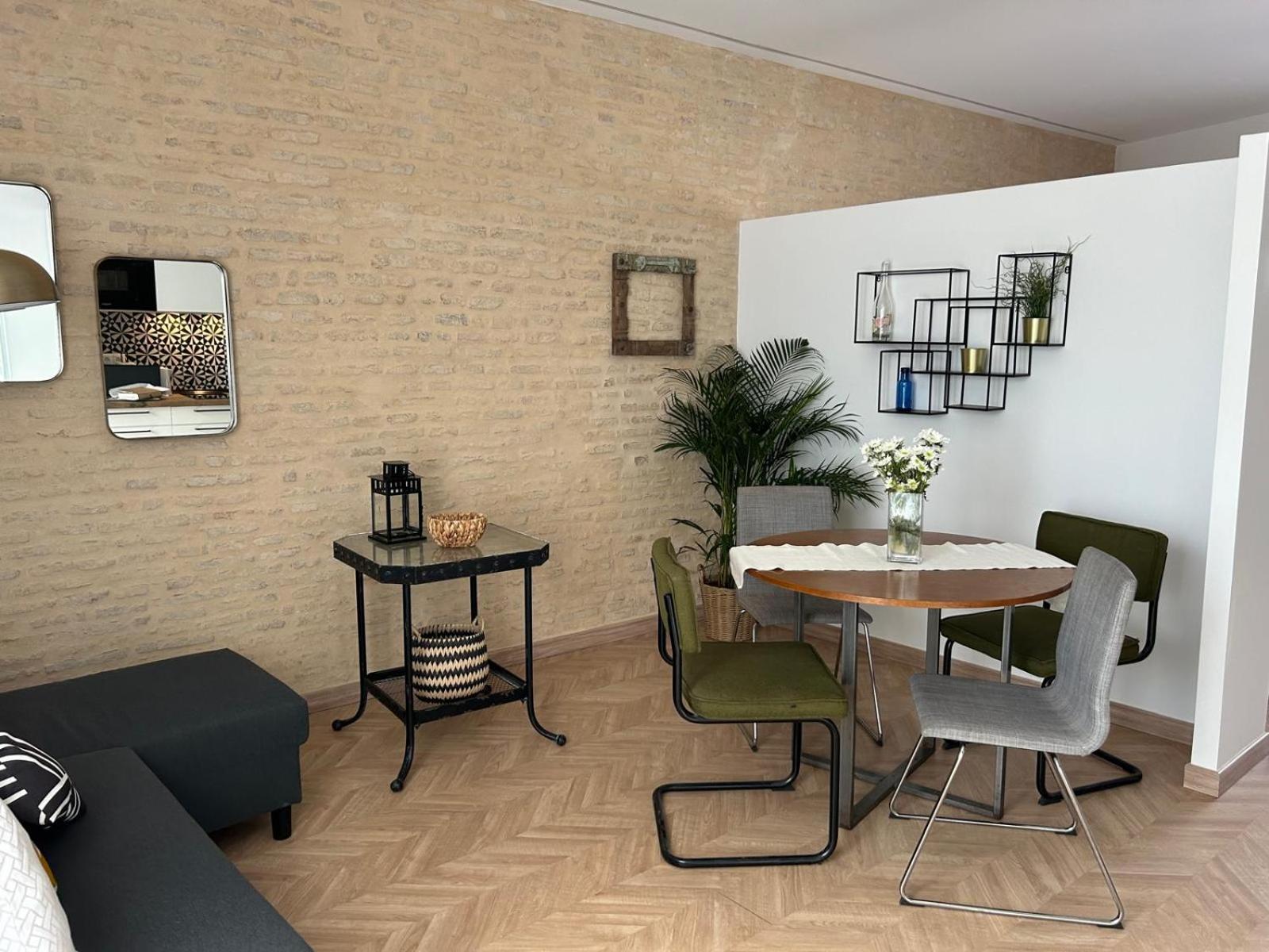 Center Apartment Fully Eqquiped Opcional Breakfast Sevilla Bagian luar foto