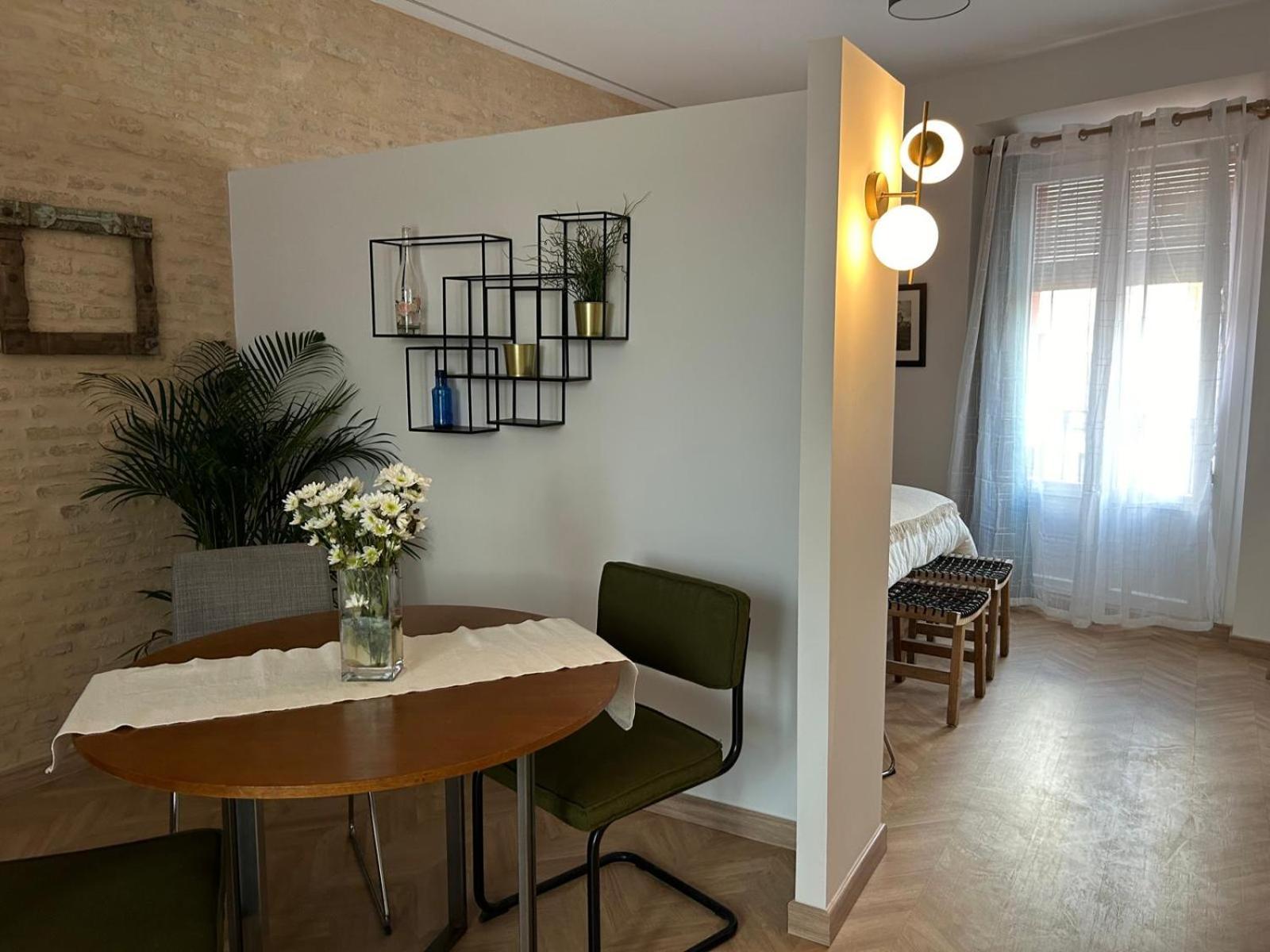 Center Apartment Fully Eqquiped Opcional Breakfast Sevilla Bagian luar foto