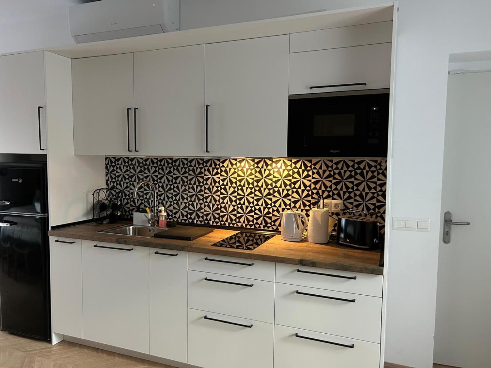 Center Apartment Fully Eqquiped Opcional Breakfast Sevilla Bagian luar foto